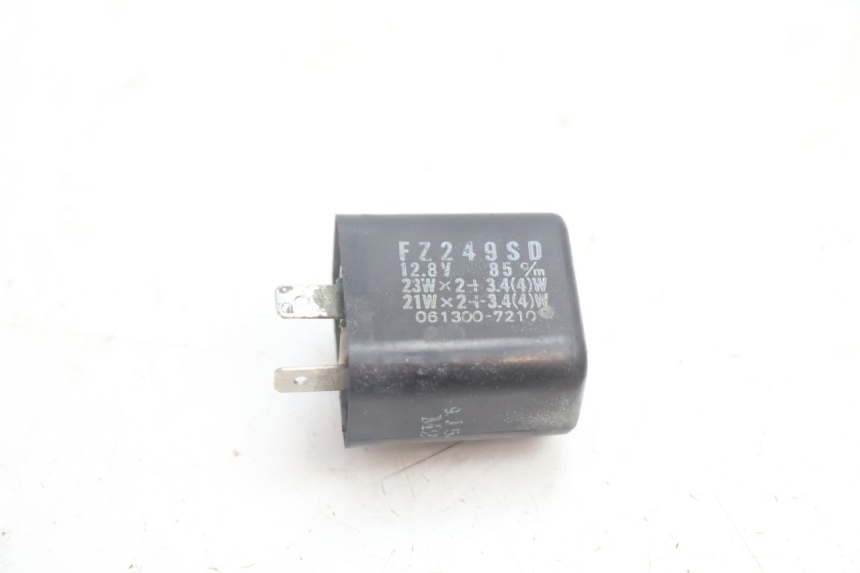 photo de BLINKER RELAIS SUZUKI GSX F GSXF 750 (1988 - 1998) - Hauptansicht