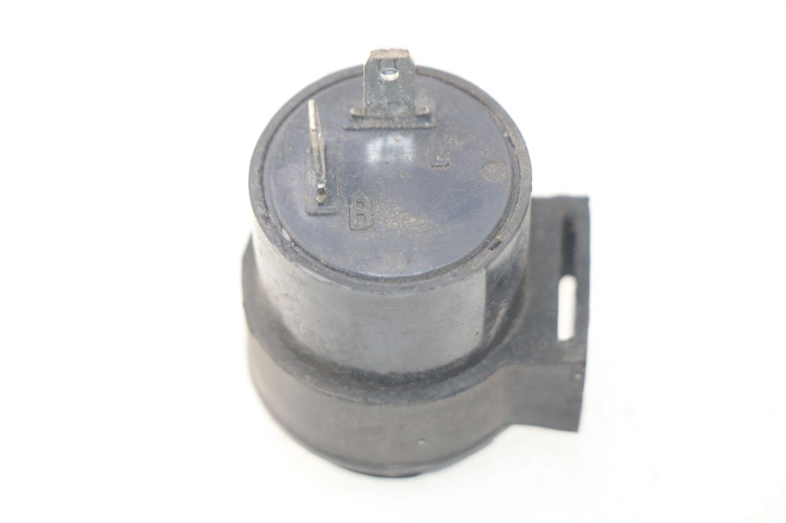 photo de BLINKERRELAIS PEUGEOT KISBEE 2T 50 (2010 - 2017) - Zoom auf Gebrauchszustand