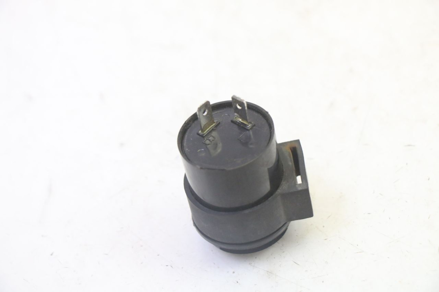 photo de BLINKERRELAIS PEUGEOT KISBEE 2T 50 (2010 - 2017) - Zoom auf Gebrauchszustand