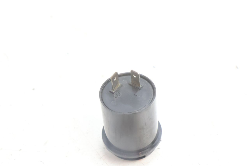 photo de BLINKERRELAIS PEUGEOT KISBEE 4T 50 (2010 - 2017) - Detailansicht des Bauteils