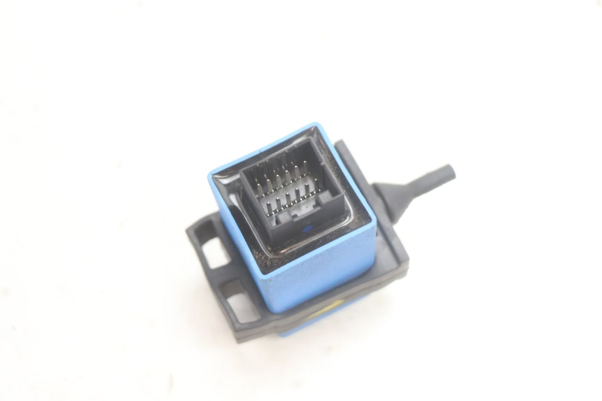 photo de BLINKER RELAIS PIAGGIO MP3 HPE 530 (2022 - 2026) - Alternative Perspektive