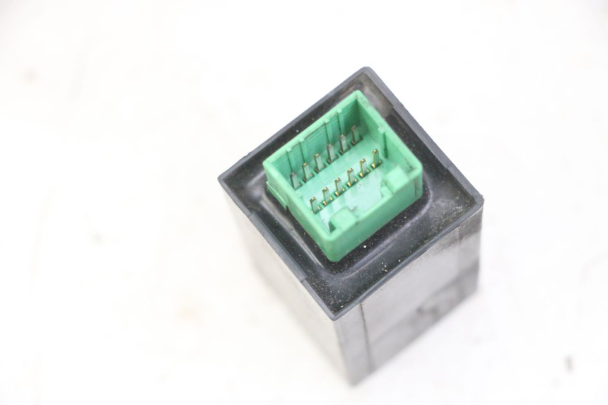 photo de BLINKERRELAIS PIAGGIO MP3 LT 400 (2007 - 2012) - Zoom auf Gebrauchszustand