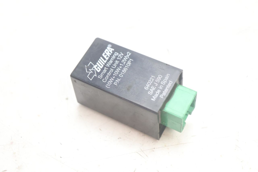 photo de BLINKER RELAIS PIAGGIO MP3 125 (2006 - 2014) - Hauptansicht