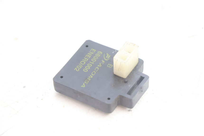 photo de BLINKER RELAIS YAMAHA NEO'S NEOS 2T 50 (1998 - 2007) - Zoom auf Gebrauchszustand