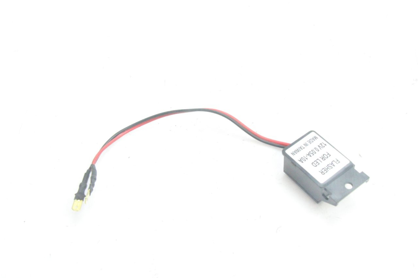 photo de BLINKERRELAIS HONDA PCX (JF28) 125 (2009 - 2011) - Zoom auf Gebrauchszustand