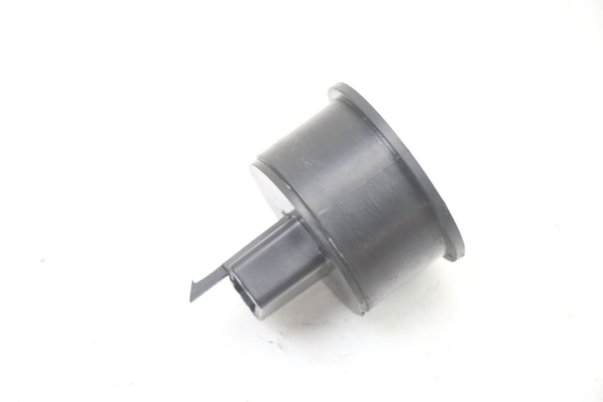 photo de BLINKERRELAIS PEUGEOT ELYSTAR 50 (2002 - 2014) - Zoom auf Gebrauchszustand