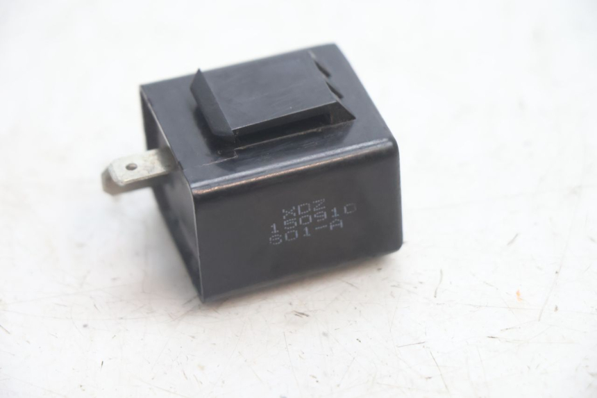photo de BLINKER RELAIS YAMASAKI ROADSTER 50 (2013 - 2018) - Alternative Perspektive