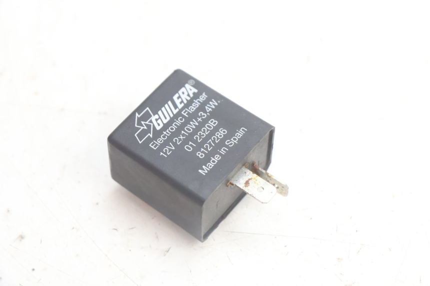 photo de BLINKER RELAIS APRILIA SCARABEO GT 125 (1999 - 2007) - Hauptansicht