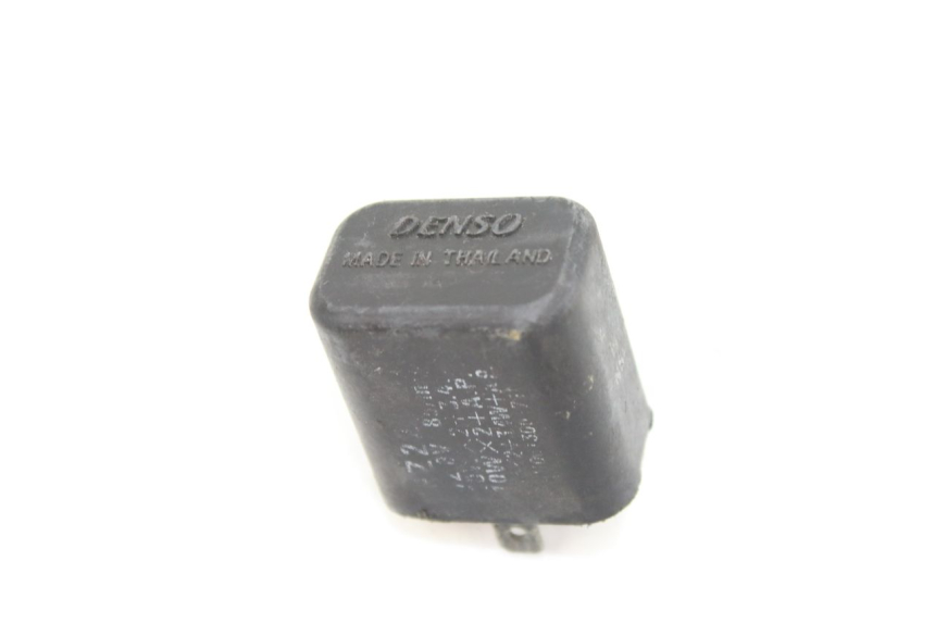 photo de BLINKERRELAIS YAMAHA SLIDER NAKED 50 (2004 - 2018) - Zoom auf Gebrauchszustand