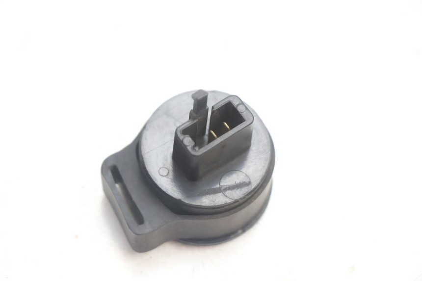 photo de BLINKER RELAIS PEUGEOT SPEEDFIGHT 2 AC 50 (2000 - 2009) - Zoom auf Gebrauchszustand