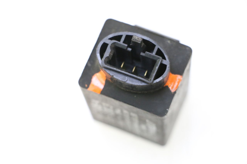 photo de BLINKER RELAIS HONDA ST PAN EUROPEAN 1100 (1990 - 2002) - Alternative Perspektive