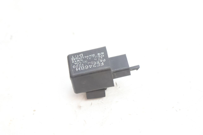 photo de BLINKER RELAIS KYMCO SUPER 8 2T 50 (2007 - 2013) - Detailansicht des Bauteils