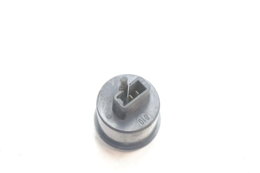 photo de BLINKERRELAIS PEUGEOT TREKKER 50 (1995 - 2004) - Zoom auf Gebrauchszustand