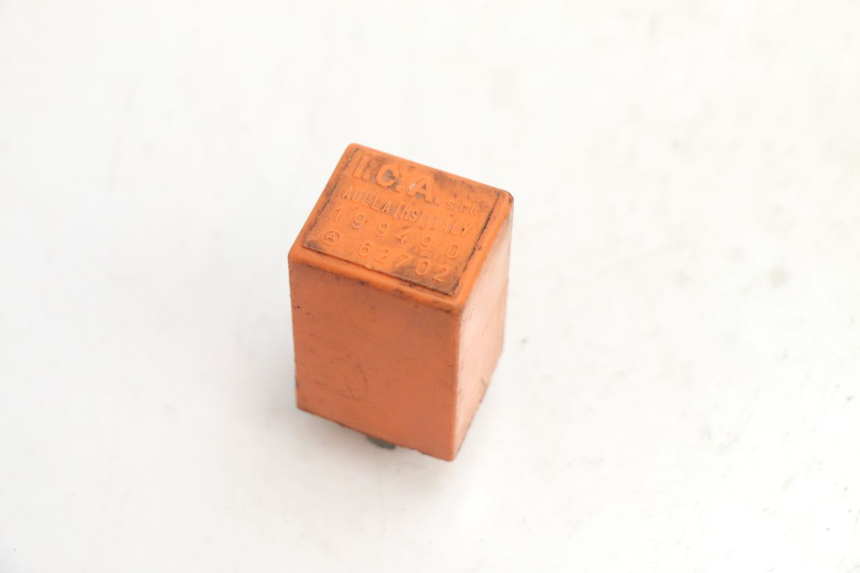 photo de BLINKER RELAIS PIAGGIO VESPA PK FL 2T 50 (1990 - 1996) - Zoom auf Gebrauchszustand