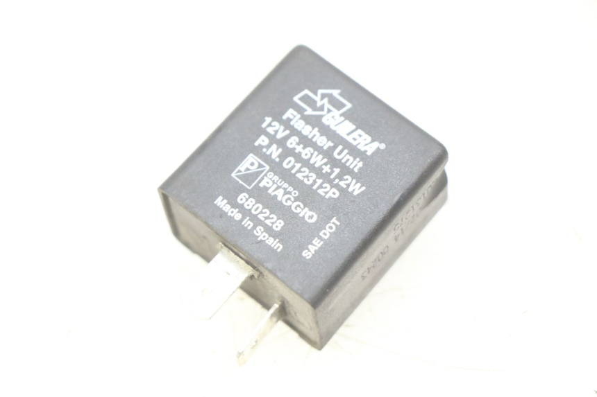 photo de BLINKERRELAIS PIAGGIO VESPA PRIMAVERA 2T 50 (2013 - 2018) - Hauptansicht