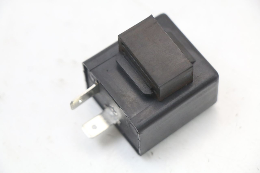 photo de BLINKER RELAIS PIAGGIO VESPA PRIMAVERA 4T 50 (2021 - 2024) - Zoom auf Gebrauchszustand