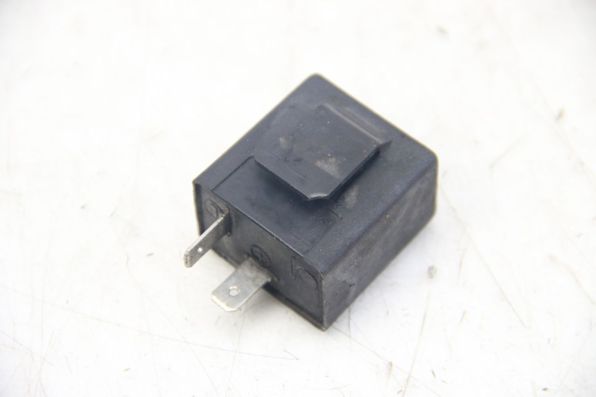 photo de BLINKERRELAIS PIAGGIO VESPA SPRINT 2T 50 (2014 - 2018) - Zoom auf Gebrauchszustand