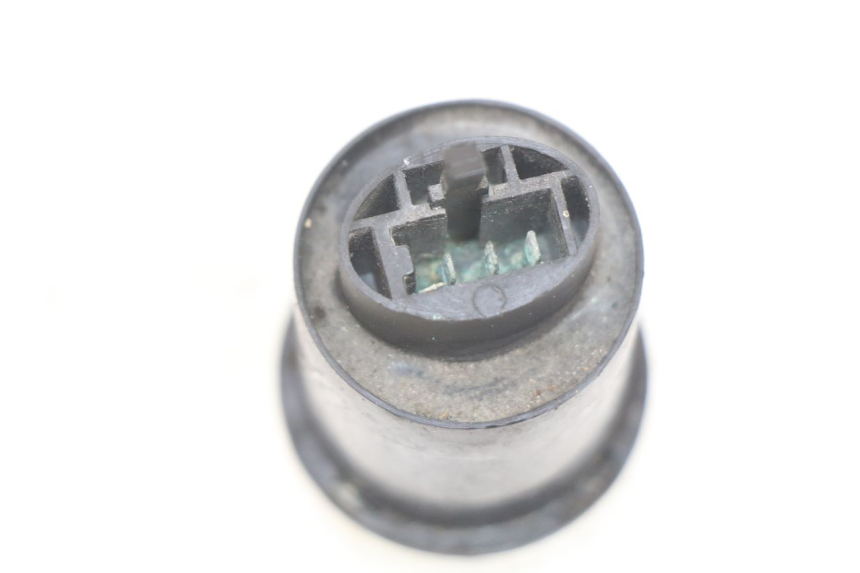 photo de BLINKERRELAIS KYMCO VITALITY 2T 50 (2004 - 2010) - Zoom auf Gebrauchszustand