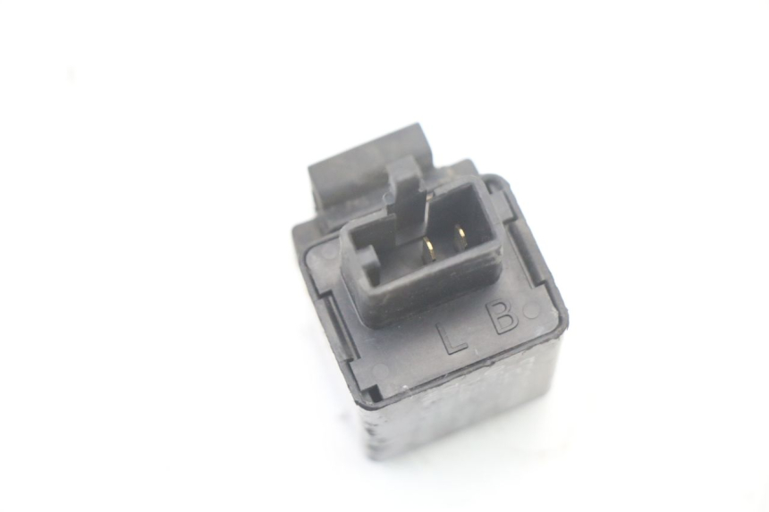 photo de BLINKER RELAIS YAMAHA X-MAX XMAX ABS 250 (2010 - 2012) - Zoom auf Gebrauchszustand