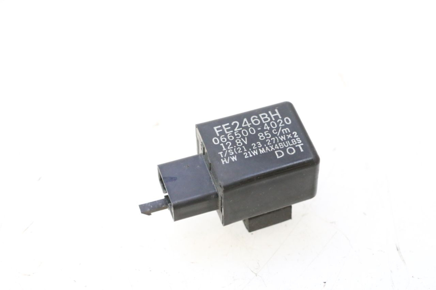 photo de BLINKER RELAIS YAMAHA XP T-MAX ABS 500 (2005 - 2005) - Hauptansicht