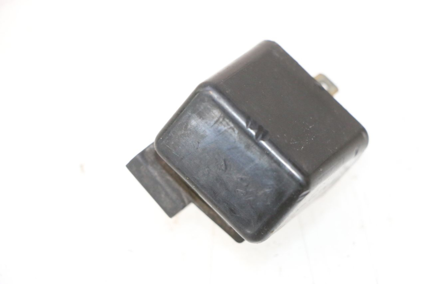 photo de BLINKER RELAIS HONDA XRV AFRICA TWIN 750 (1990 - 1992) - Zoom auf Gebrauchszustand