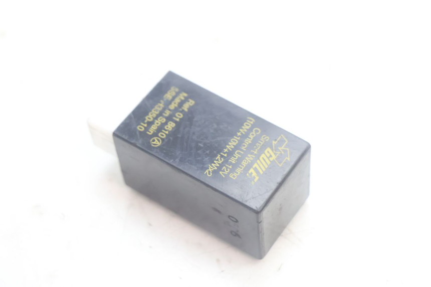 photo de BLINKERRELAIS YAMAHA YP MAJESTY 125 (2007 - 2010) - Detailansicht des Bauteils