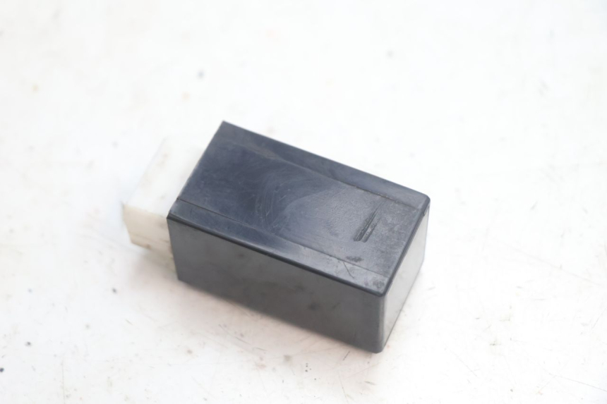 photo de BLINKERRELAIS YAMAHA YP MAJESTY 125 (2002 - 2006) - Zoom auf Gebrauchszustand