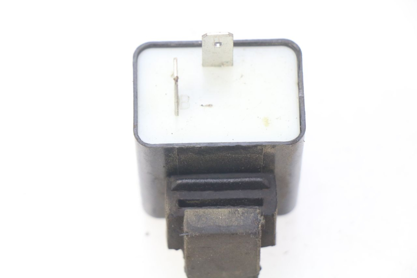 photo de BLINKERRELAIS PIAGGIO ZIP 4T 50 (2018 - 2020) - Zoom auf Gebrauchszustand