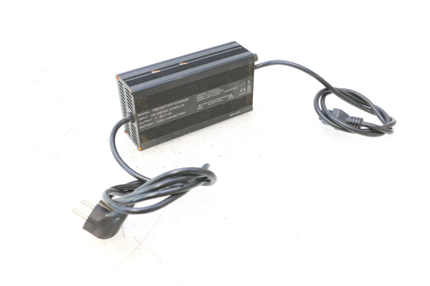 photo de BATTERIELADEGERÄT BAIKU SAKURA 1 (2021 - 2025) - Weitere Ansicht des Artikels