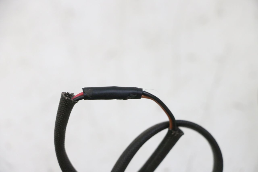 photo de HINTEN BLINKER DERBI SENDA SM DRD X-TREME 50 (2011 - 2017) - Details der Befestigungspunkte