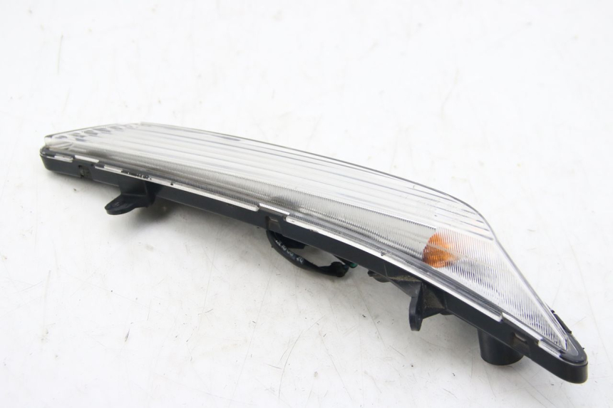 photo de RECHTER HINTERER BLINKER ECCITY ARTELEC 670 1 (2013 - 2017) - Detailansicht des Bauteils