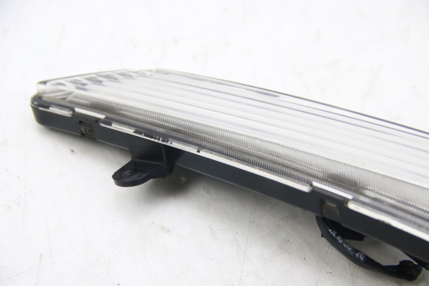 photo de RECHTER HINTERER BLINKER ECCITY ARTELEC 670 1 (2013 - 2017) - Zoom auf Gebrauchszustand