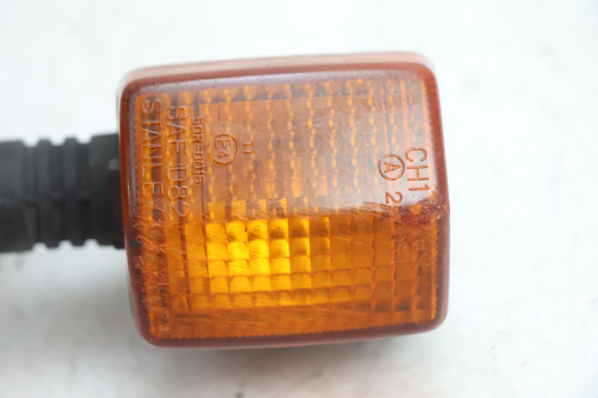 photo de HINTEN RECHTS BLINKER HONDA CB TWO FIFTY 250 (1991 - 2002) - Detailansicht des Bauteils