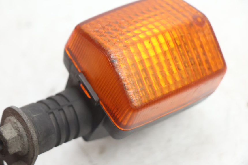 photo de HINTEN RECHTS BLINKER HONDA CB TWO FIFTY 250 (1991 - 2002) - Zoom auf Gebrauchszustand