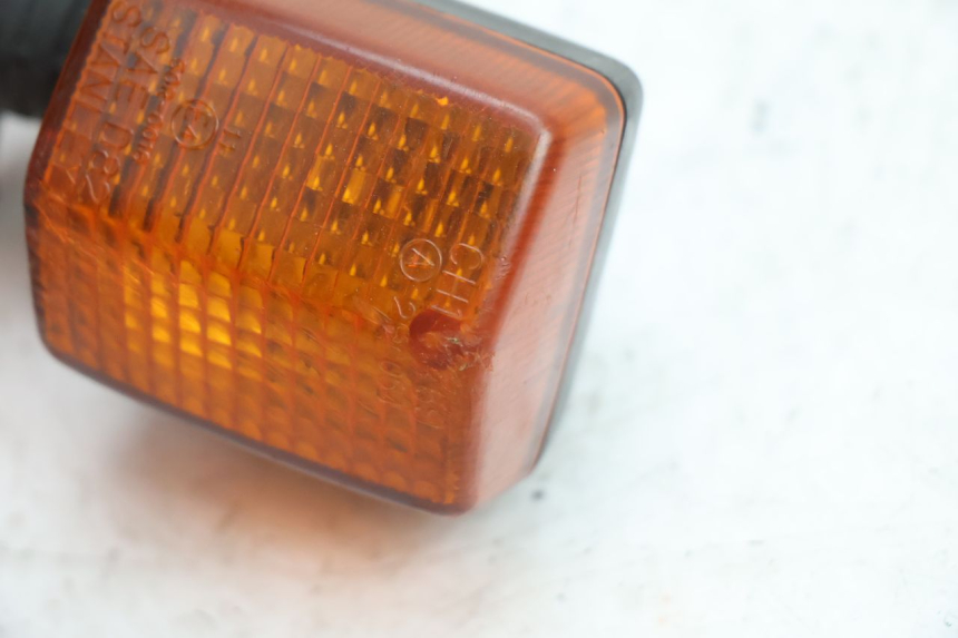 photo de HINTEN RECHTS BLINKER HONDA CB TWO FIFTY 250 (1991 - 2002) - Alternative Perspektive