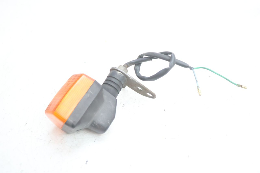 photo de HINTEN RECHTS BLINKER HONDA CB TWO FIFTY 250 (1991 - 2002) - Technische Nahaufnahme