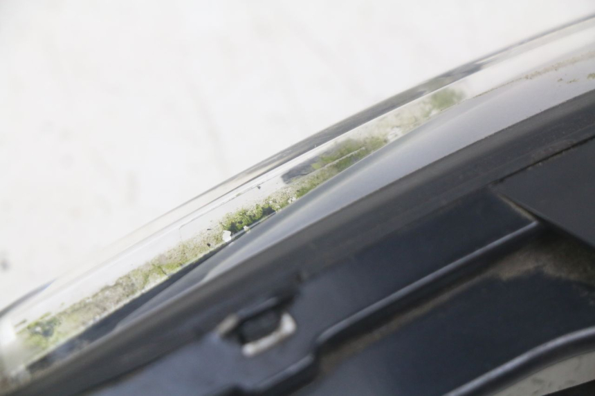 photo de RECHTER HINTERER BLINKER PEUGEOT DJANGO 2T 50 (2014 - 2019) - Details der Befestigungspunkte