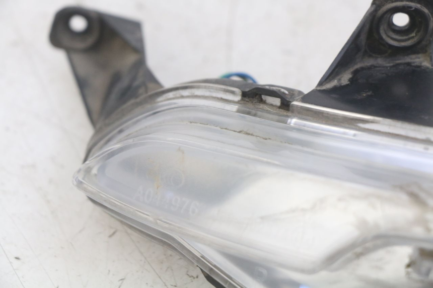 photo de RECHTER HINTERER BLINKER PEUGEOT DJANGO 4T 50 (2014 - 2019) - Oberflächenzustand und Material