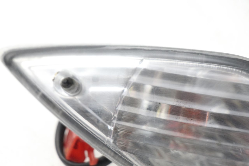 photo de RECHTER HINTERER BLINKER SYM FIDDLE 3 III 125 (2014 - 2020) - Details der Befestigungspunkte