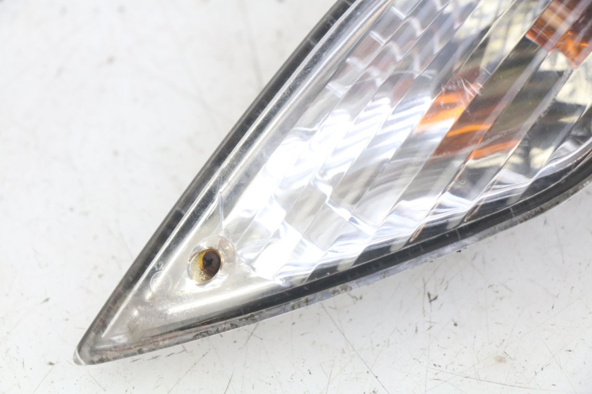 photo de RECHTER HINTERER BLINKER SYM FIDDLE 3 III 125 (2014 - 2020) - Zoom auf Gebrauchszustand