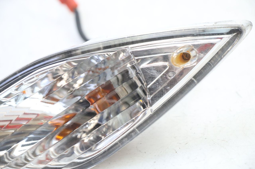 photo de HINTEN RECHTS BLINKER SYM FIDDLE 3 III 50 (2014 - 2020) - Zoom auf Gebrauchszustand