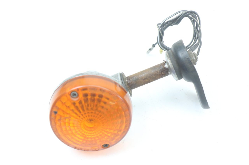 photo de HINTEN RECHTS BLINKER SUZUKI GN 125 (1997 - 2000) - Detailansicht des Bauteils