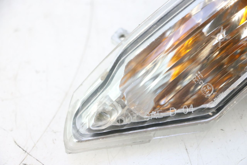 photo de HINTEN RECHTS BLINKER KYMCO GRAND DINK 125 (2008 - 2014) - Details der Befestigungspunkte