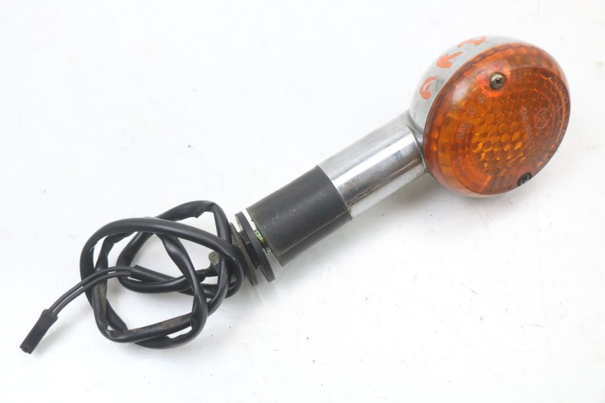 photo de HINTEN RECHTS BLINKER SUZUKI GZ MARAUDER 125 (1998 - 2004) - Zoom auf Gebrauchszustand