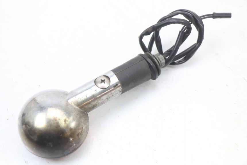 photo de HINTEN RECHTS BLINKER SUZUKI GZ MARAUDER 125 (1998 - 2004) - Technische Nahaufnahme