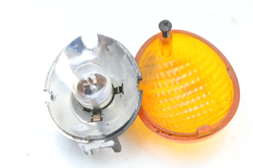 photo de HINTEN RECHTS BLINKER RENAULT KOURANOS 125 (2001 - 2004) - Alternative Perspektive