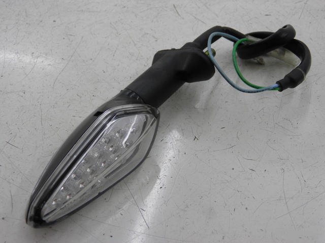 photo de HINTEN RECHTS BLINKER KYMCO QUANNON NAKED 125 (2010) - Zoom auf Gebrauchszustand