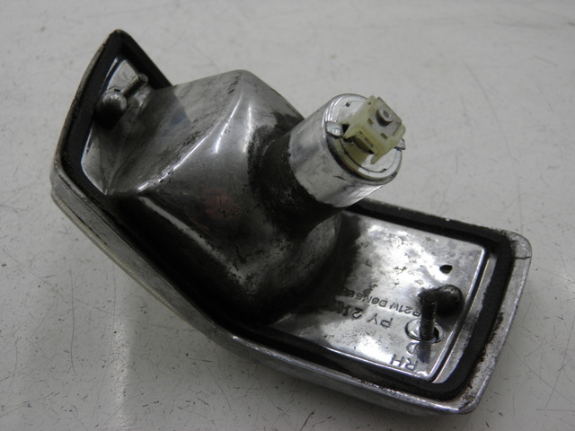 photo de HINTEN RECHTS BLINKER LML DLX 2T 125 (2008) - Detailansicht des Bauteils