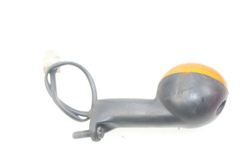 photo de RECHTER HINTERER BLINKER PEUGEOT LUDIX 2 PRO 4T 50 (2008 - 2013) - Zoom auf Gebrauchszustand