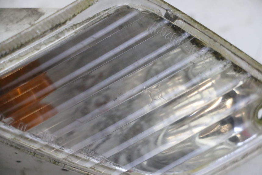 photo de HINTEN RECHTS BLINKER PIAGGIO VESPA GRANTURISMO 200 (2004 - 2005) - Zoom auf Gebrauchszustand